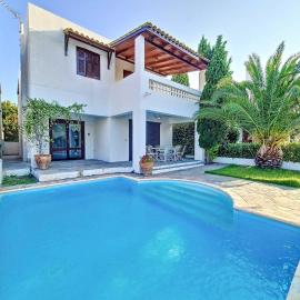 Beach Villa, Swimming pool for 8, hotel u gradu Thermisía