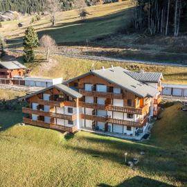 Studio Rez-de-jardin, 4 pers Chatel, hótel í Châtel