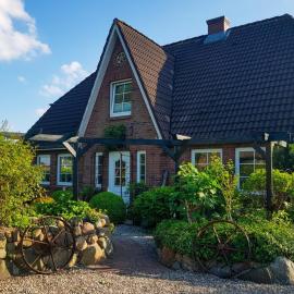 Ferienwohnung Freiblick โรงแรมในNeukirchen