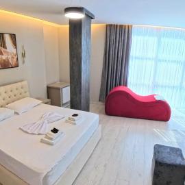 London Restaurant Hotel، فندق في Kukës
