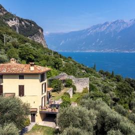Haus mit tollem See -und Bergblick, hotel in Gargnano