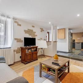 Les Écrins de Campan, hotel a Campan