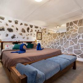 Esencia Eco-rústico Adults Only