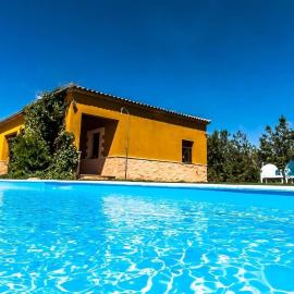 Casa Rural Villa Lucrecia, hotel in La Lantejuela