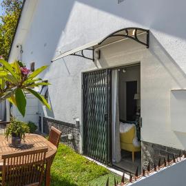 Frangipani Cottage, hotel in Somerset West