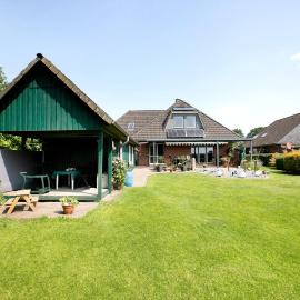 Ferienwohnung Heike Ludzuweit, hotel em Ostenfeld