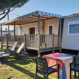 Mobil-home Loic camping les Dunes de Contis, hotel in Saint-Julien-en-Born
