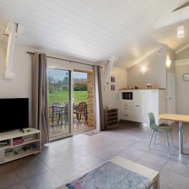 La Cense De La Mérelie - Le Logis, hotel in Saint-Geniès