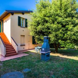 Podere Simonetta - A9, hotel in Cecina
