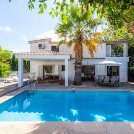 Villa Beach Palmitos, hotel en Can Picafort