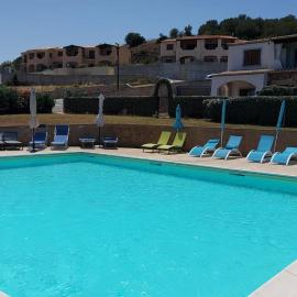 Villetta Mirto piscina condivisa