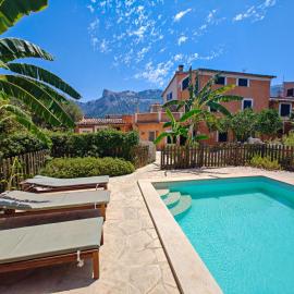 Sóller में, होटल S'abeurada con piscina en Soller