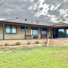Loudawn Homestead, Hotel in Cowra
