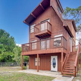 Spacious Home w/ Yard & Patio in Lehigh Acres, hotel in Lehigh Acres