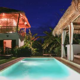 Villa Dharma Tropical Villa with pool, hotell sihtkohas Kêbi provints