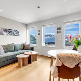 Amazing Skyline Views l Heart of Tromsø l Balcony
