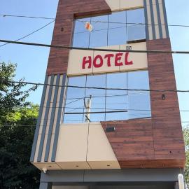 Pānīpat에 위치한 호텔 Moon Stays Newly Build I Couple Friendly I Panipat