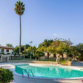Relais VILLA CAIA, готель у місті Ното