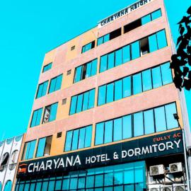 charyana heights Ac Dormitory, ξενοδοχείο στο Αχμενταμπάντ