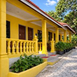Fiqthya Chalet & Cafe, hotel in Tioman Island