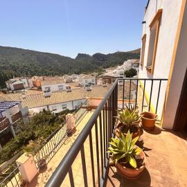 2 bed apartment in Benahavis
