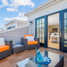 TJs Tide: Prime Location Condo w/ Outdoor Deck