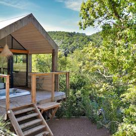 Nid Perché Lodge - Les Cabanes de Provence, hotel in Lafare