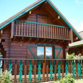 Chalet Cosy avec vue panoramique sur les montagnes, hotel in Font-Romeu