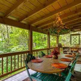 'Drifting Feather' Mountain Cabin: Waterfront Deck