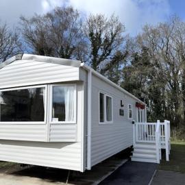 Cornish Coastal Retreat - Dog Friendly Caravan - Hedley Wood Holiday Park, hotel in Bridgerule