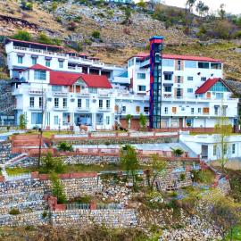 Grand Montis Hotel: Abbottabad şehrinde bir otel