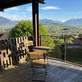 Studio avec terrasse à Fillinges, hotelli kohteessa Fillinges