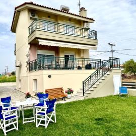 SEASIDE MAISONETTE
