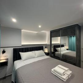 Golden Ecco Suites