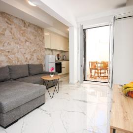 Apartment Rita, a new apartment with a parking space, hotel sa Cavtat