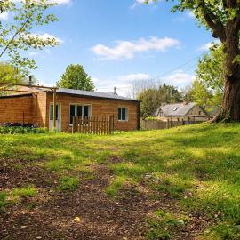Maison cosy 4 pers jardin calme proche mer et plages, Hotel in Hennebont