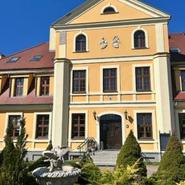 Pałac w Rymaniu, hotel em Rymań