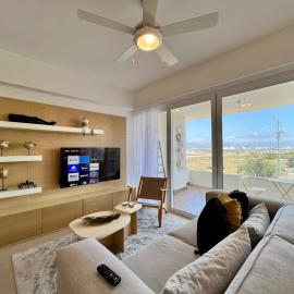 Elegant 2-Bedroom Apartment in Nuevo Vallarta, close to the beach w rooftop pool, hotel i Nuevo Vallarta