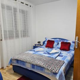 Apartman Ceca, hotel in Lepterija