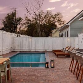 Spacious Savannah Home Pool Spa & Greens