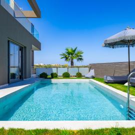 FOGE luxury villa Agios Onoufrios