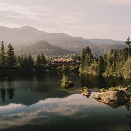 Nita Lake Lodge, готель у місті Вістлер