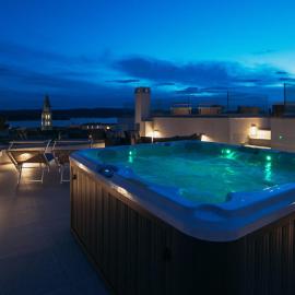 APARTMENT 2 Villa Stella Deluxe with a heated swimming pool, jacuzzi, sauna and BBQ