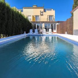 Cozy Home In Guillena, Hotel in Guillena