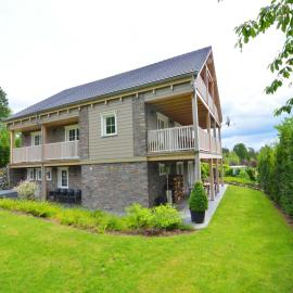 Luxury Ardennes chalet spa, Hotel in Septon