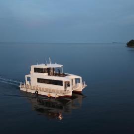 Amore Yacht Ranoh Island Batam, hotel in Pulau Sembakau Kecil