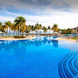 Lujosa villa en fraccionamiento Bnayar con 4 recámaras, alberca privada y Beach club, hotel in Cruz de Huanacaxtle