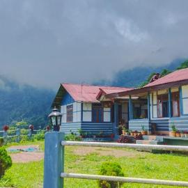 The Serene Acres, Farm & Stay, hotel di Thode