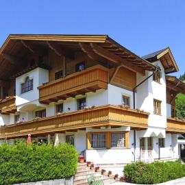 Apartment in Filzmoos near Ski Amadé