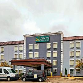 Quality Inn & Suites CVG Airport, hotel em Erlanger